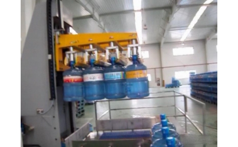 桶裝水生產(chǎn)線(xiàn)碼垛機(jī)，桶裝水生產(chǎn)線(xiàn)數(shù)控改造