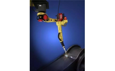 焊接機(jī)器人，從汽車制造到多個(gè)應(yīng)用領(lǐng)域