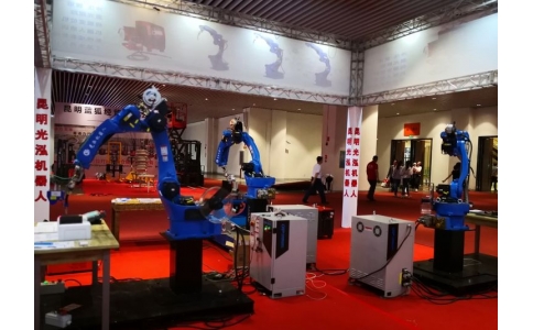 工業(yè)機器人的關鍵技術及應用趨勢